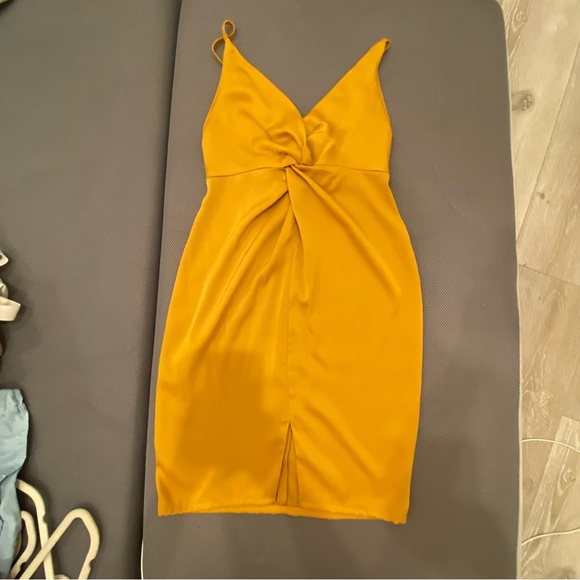 Asos yellow satin dress - Picture 5 of 6